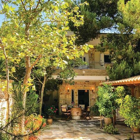Amazing Home In Artemida With Kitchen Esterno foto
