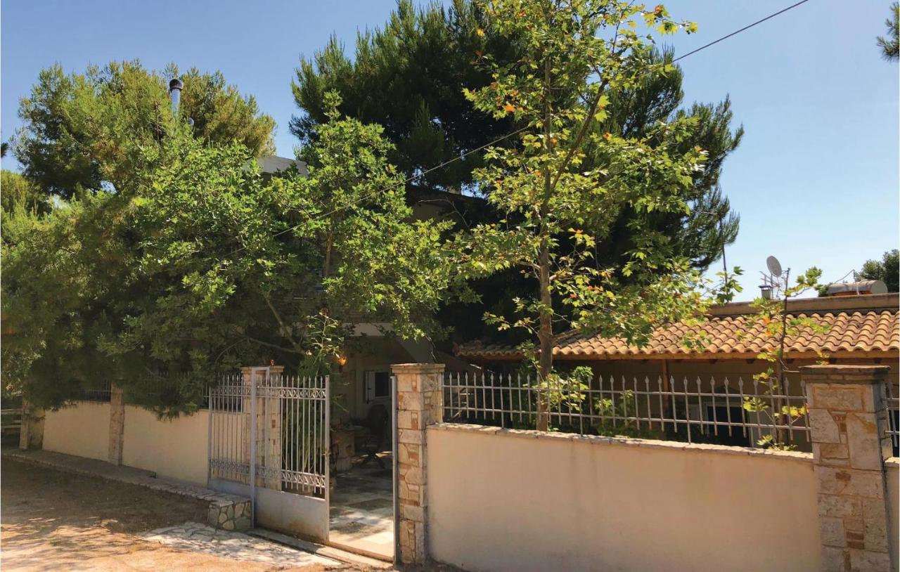 Amazing Home In Artemida With Kitchen Esterno foto