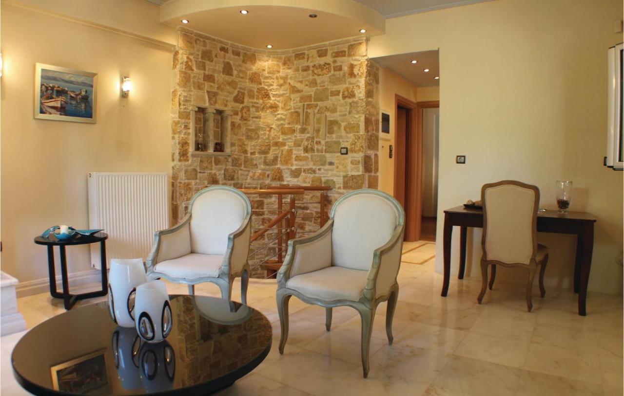Amazing Home In Artemida With Kitchen Esterno foto