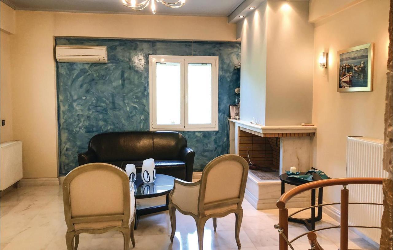 Amazing Home In Artemida With Kitchen Esterno foto